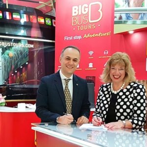 Big Bus Tours signs corporate partnership agreement with UKinbound